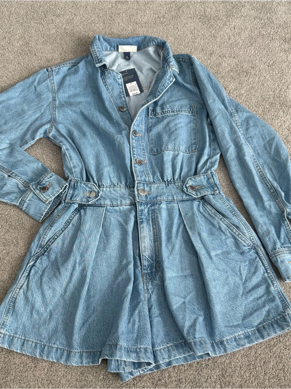 Universal Thread Women’s Light Wash Denim Romper